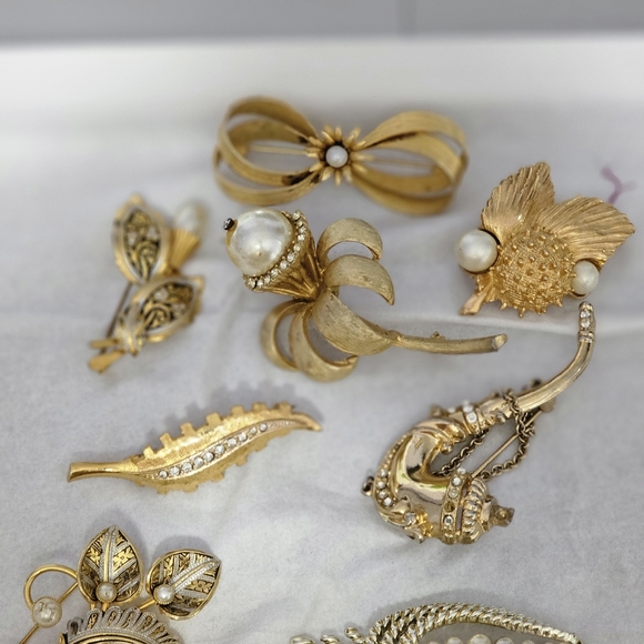 8 vintage brooches - Picture 2 of 2